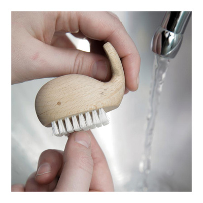 WOODEN WHALE NAIL BRUSH