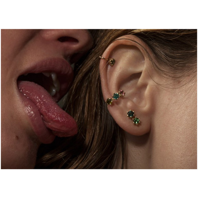 Earcuff WIRE SOLITAIRE / gold & green
